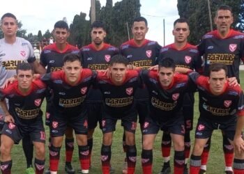 Villa dio el golpe y eliminó a Central Córdoba en Santa Lucía