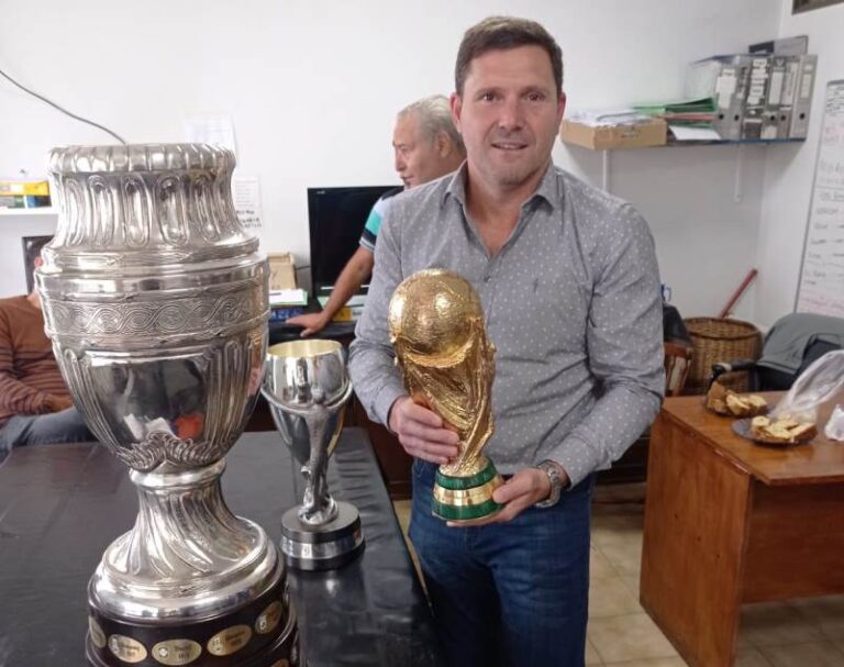 El intendente Bouvier realizó gestiones para traer la Copa del Mundo a Arrecifes