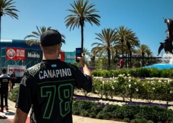 IndyCar: Canapino corre la tercera en Long Beach