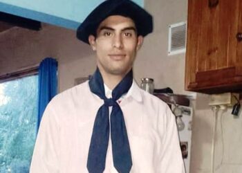 Piden cadena de oración por el joven accidentado en moto