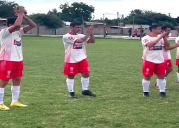 Boca también ganó en Arrecifes, pero el clásico fue para Huracán