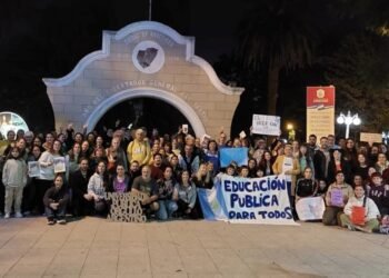 VIDEO. En Arrecifes también se reclamó por la universidad pública