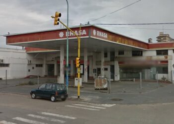 Detienen a dos jóvenes que intentaban robar en estación de servicios