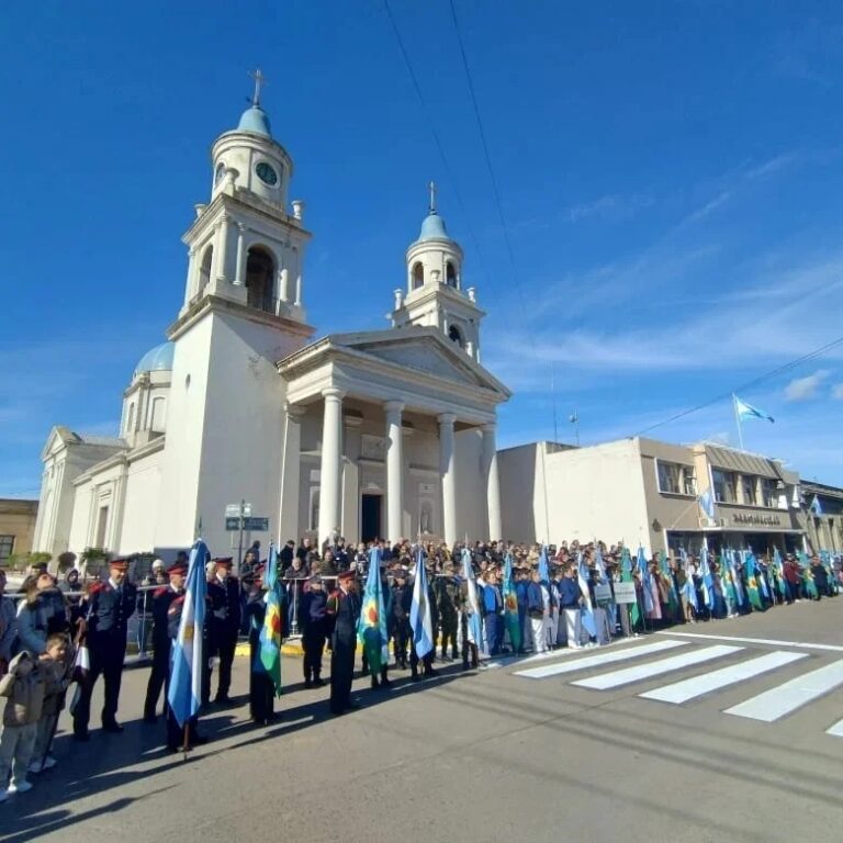 Brillante acto del Día de la Patria en Arrecifes