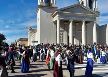 Brillante acto del Día de la Patria en Arrecifes