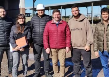 Bouvier visitó la planta de Argeave
