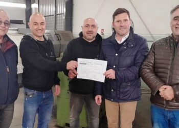 Bouvier entregó habilitaciones a empresas del Sector Industrial Planificado