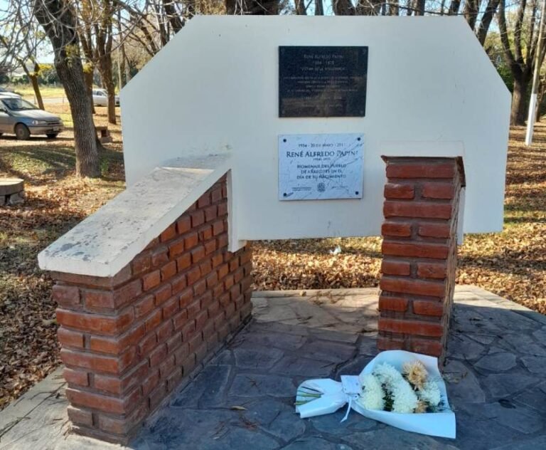 Acto por el aniversario del nacimiento del cabo Papini