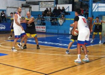 Básquet: bombazo de Gutiérrez en Colón