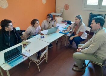Visita del intendente Bouvier al Centro de Atención Temprana Nº 1