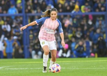 VIDEO. Luli Palavecino jugó en La Bombonera ante 20 mil personas