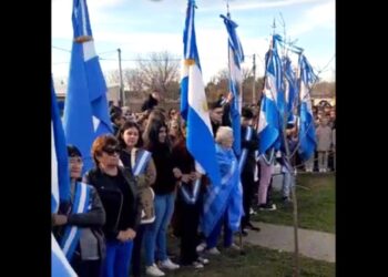 Así prometieron fidelidad a la Bandera los chicos de Arrecifes