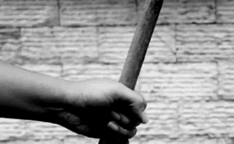 Un hombre atacó con un fierro a otro