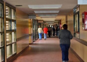 Dos mujeres se agarraron a piñas en el Hospital