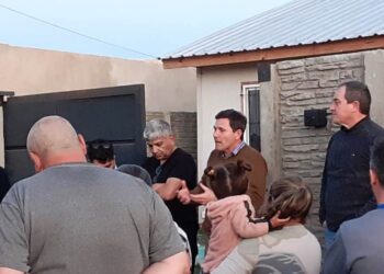 El Intendente fue a reunirse con vecinos por la inseguridad, sin el secretario de Seguridad