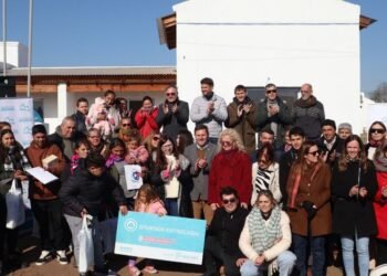 Entregaron las 10 viviendas que faltaban del barrio de 20 en Arrecifes