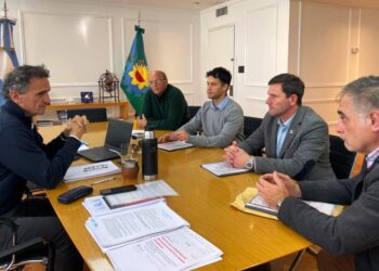 Bouvier se reunió con el ministro Katopodis