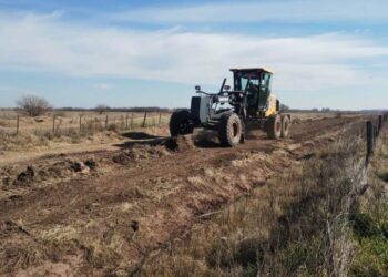 Mejora de caminos rurales en La Colonia