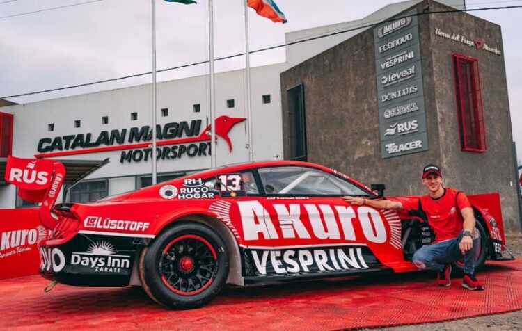 JUANTO CATALÁN MAGNI HACE DEBUTAR A SU MUSTANG