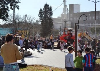 Vacaciones de invierno: tarde a pura fiesta en Plaza Brown