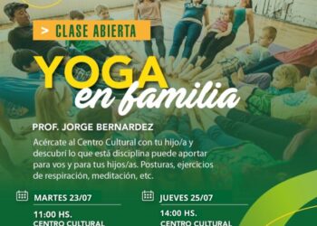 Yoga en familia en el Centro Cultural