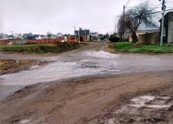 Vecinos de calle San Pedro reclaman ante la Municipalidad