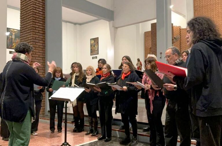 El Coro de Arrecifes actuó en San Andrés de Giles