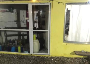 Inseguridad: destrozan vidriera en Avenida Belgrano
