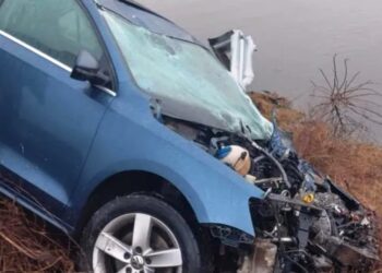 Violento choque en la autopista 8
