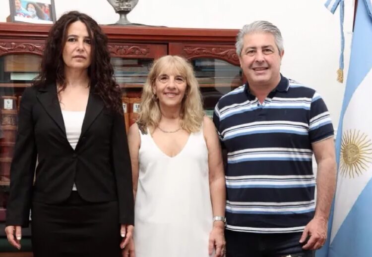 LAS CONCEJALES TARUSELLI Y PALADINO JUNTO AL INTENDENTE JAVIER MARTÍNEZ