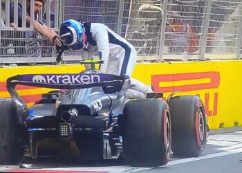 Golpe y gran trabajo de Colapinto el primer día en Azerbaiján