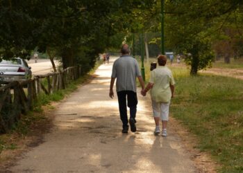 Caminata saludable por el Día del Jubilado