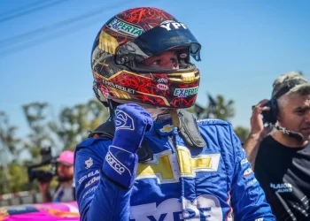 Clase de manejo de Canapino para ganar en los 200 Kilómetros de TC2000