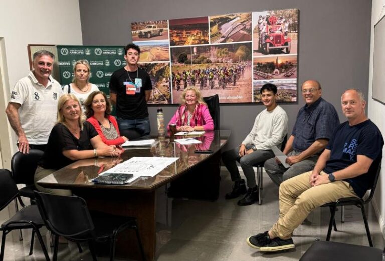 El Ejecutivo se reunió con el Consejo Escolar para programar obras