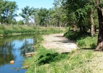 Construyen una bajada al río Arrecifes en la margen derecha