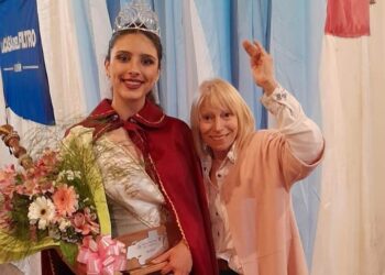 Sarmientense representando a Arrecifes, Reina Nacional