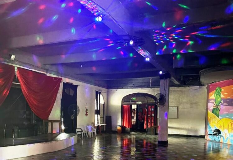 EL BOLICHE QUE FUNCIONABA EN UN EDIFICIO DEL ESTADO CEDIDO A LA UNIVERSIDAD MADRES DE PLAZA DE MAYO