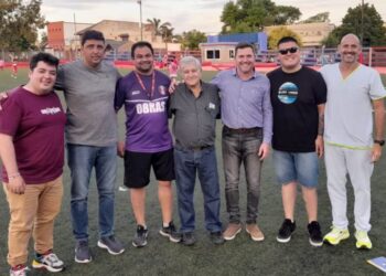 Bouvier sigue con la entrega de subsidios a instituciones deportivas