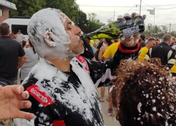 Peluzza metió una docena en su bolsa de éxitos