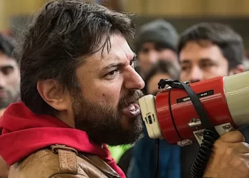 Marcha en Comodoro Py en rechazo a una posible condena a Cristina