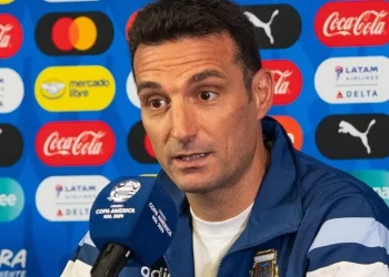 La Scaloneta, firme contra la payasada de Riestra