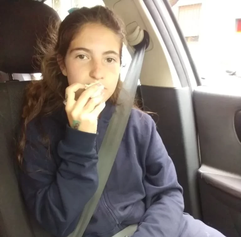 Desesperada búsqueda de Melody: la chica que desapareció en La Plata