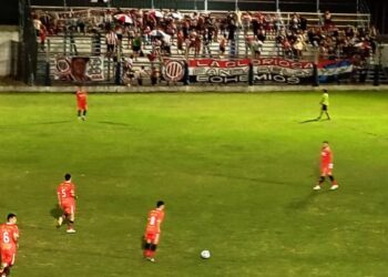 Torneo Regional: Villa-Racing completan esta noche