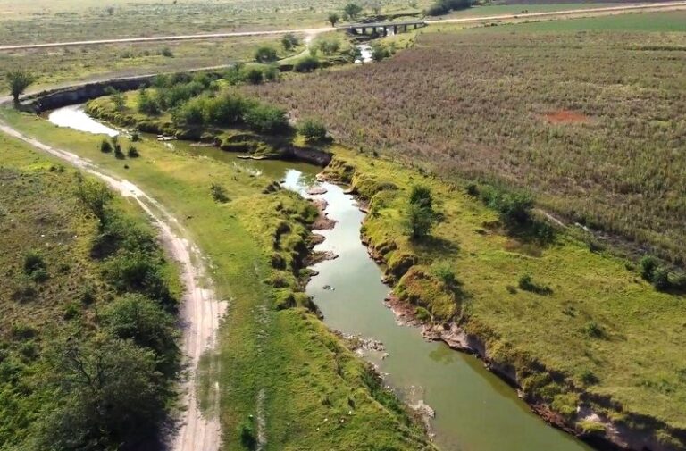 El PRO y el PJ se culpan mutuamente por no hacer la obra del Arroyo Pergamino, licitada y con fondos desde 2018