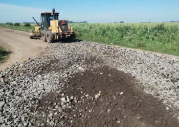 Mejoras en caminos rurales de El Nacional y Viña