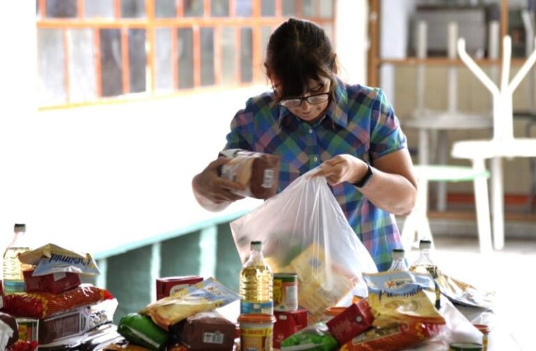 Empieza la entrega de alimentos