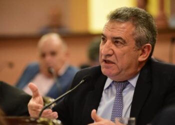Detuvieron al ex gobernador y embajador Urribarri