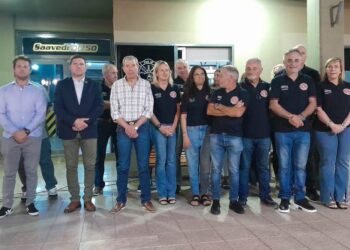 Bouvier acompañó el 74º aniversario de Bomberos de Arrecifes