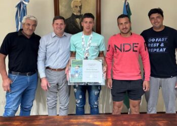 El intendente Bouvier distinguió a Matías Quiroga