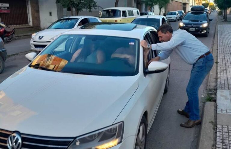 El intendente Bouvier participó de la campaña ‘Más luces, menos ruido’